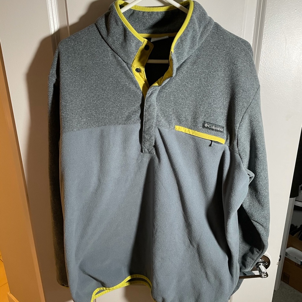Columbia quarter button down gray XL